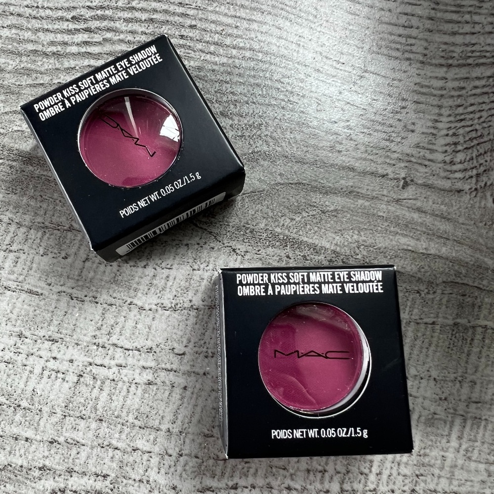 MAC x2 Kiss Soft Matte Eye Shadow LENS BLUR Bright Rich Violet Eye Shadow